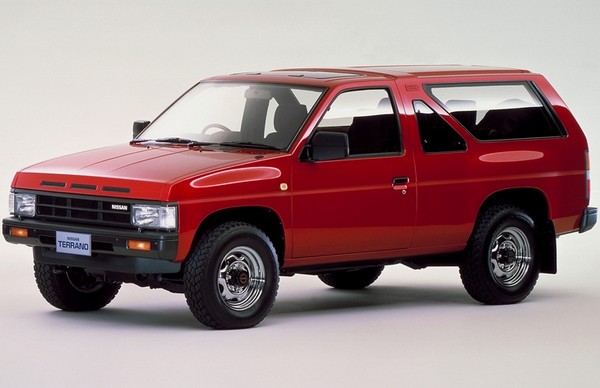 Трехдверный внедорожник Nissan Terrano первого поколения, 1986–1995