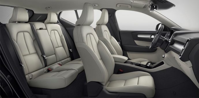 Новый Volvo XC40 / Вольво ХС40 2018 года: стоимость, начало продаж в России, технические характеристики и оформление салона