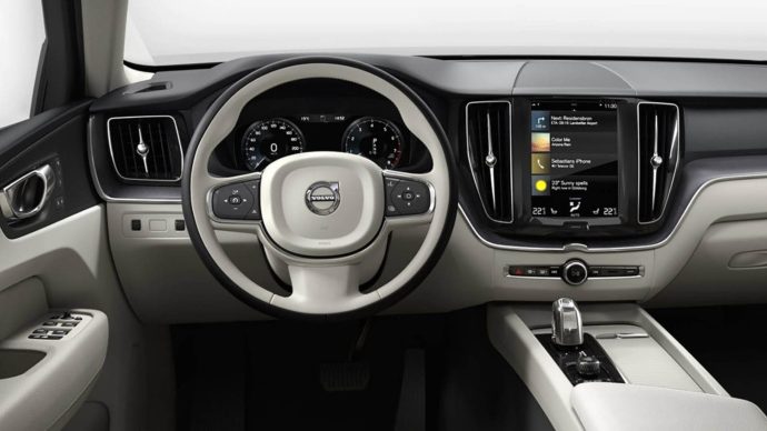 Обновлённый Volvo XC60 / Вольво ХС60 2018: кузов, оформление салона, габариты, основные технические характеристики, цены и старт продаж в России