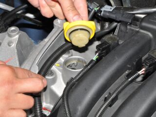 Меняем моторное масло в Nissan Almera Classic: инструкции, фото и видео